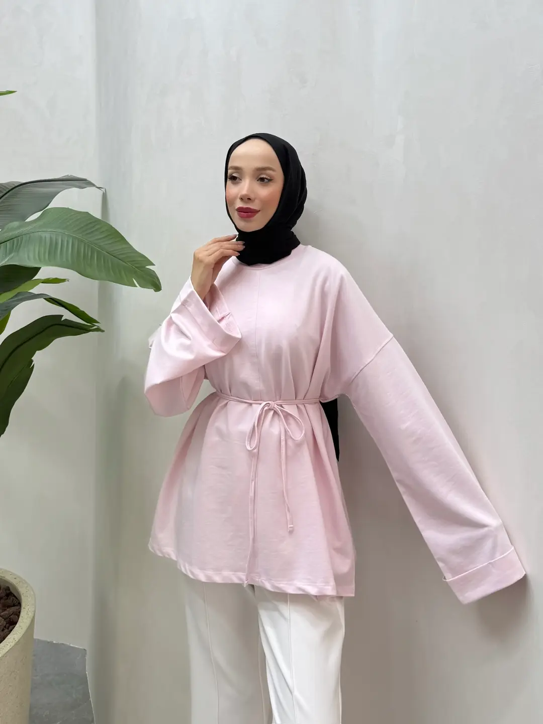 Dikiş Detaylı Yırtmaçlı Sweatshirt