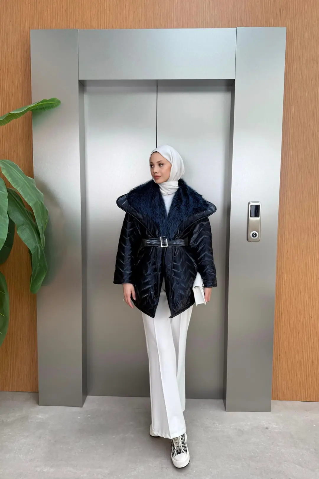 Kürk Yakalı Şişme Mont 3